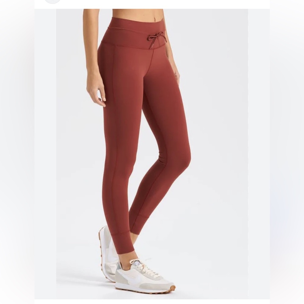 Vuori Daily Leggings Jogger Spice Size XS Activewear Athleisure Yoga Pilates